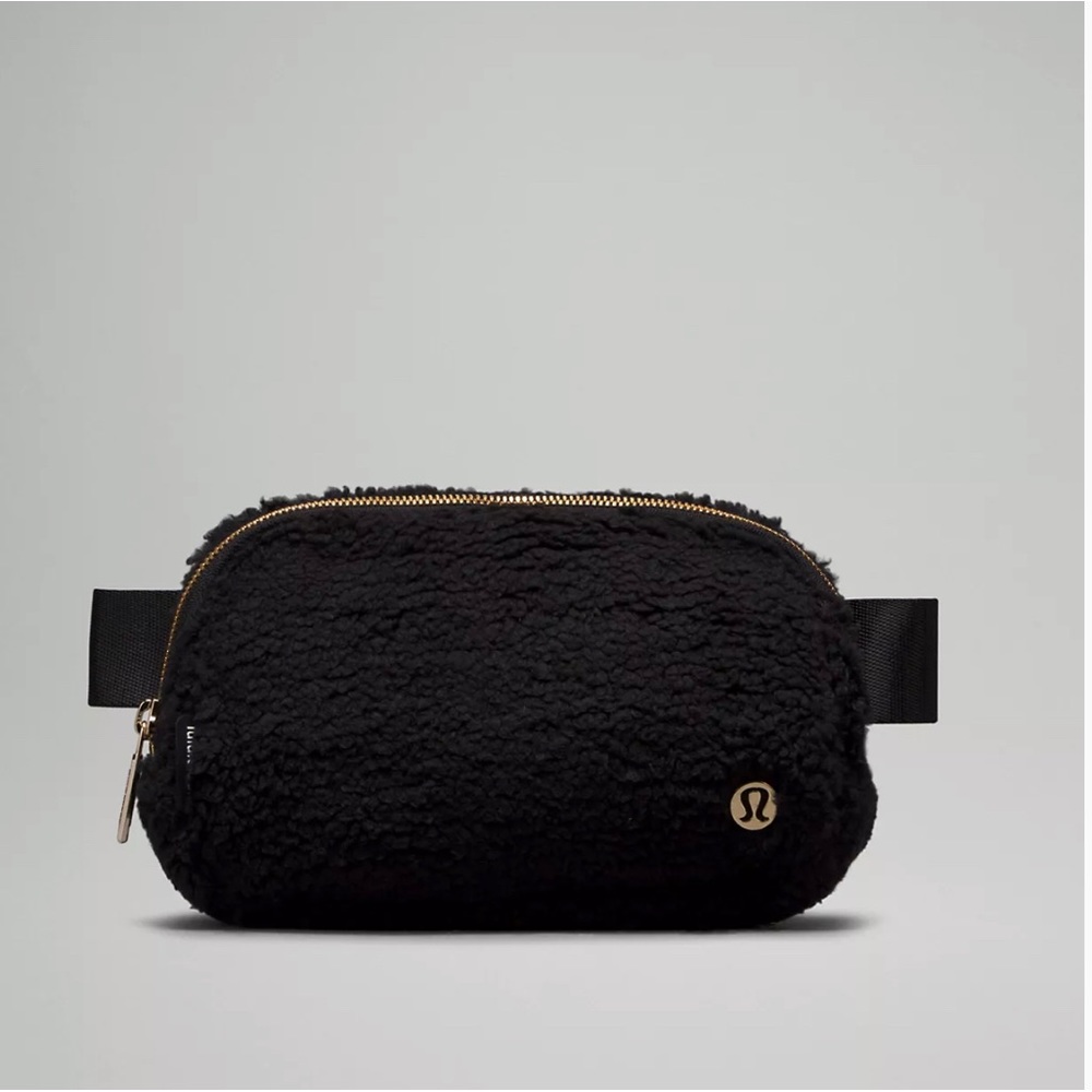 Lululemon Everywhere Belt Bag- Fleece
